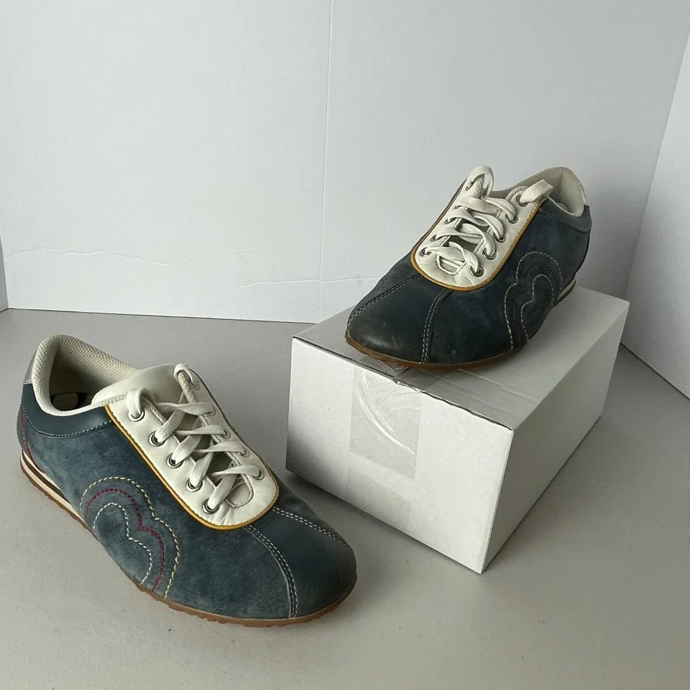 Coach classic low